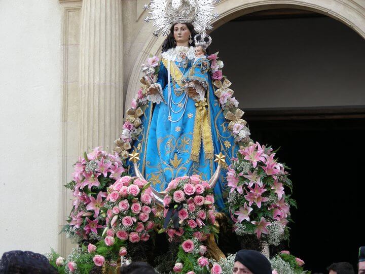 Nuestra Señora de Loreto
Autor: Yesaress
Fecha:  12 de diciembre de 2010  trabajo propio
Fuente: Wikimedia