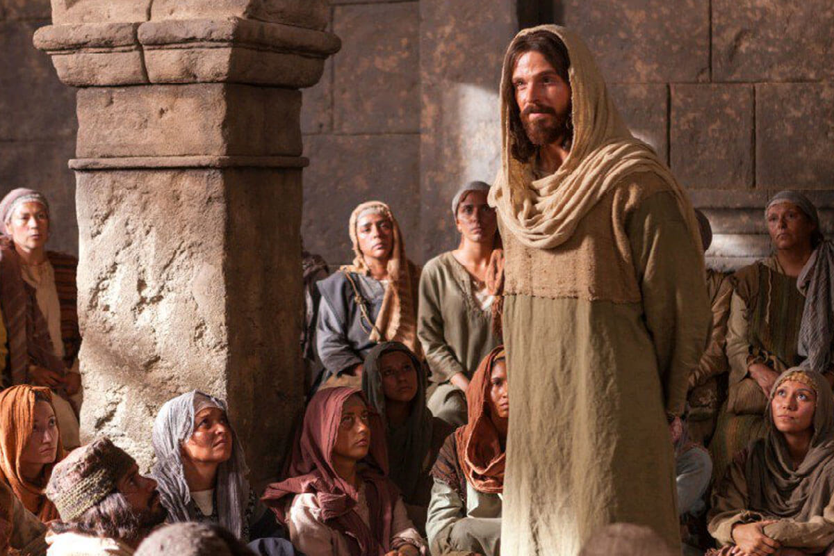 Jesús predicando en el templo