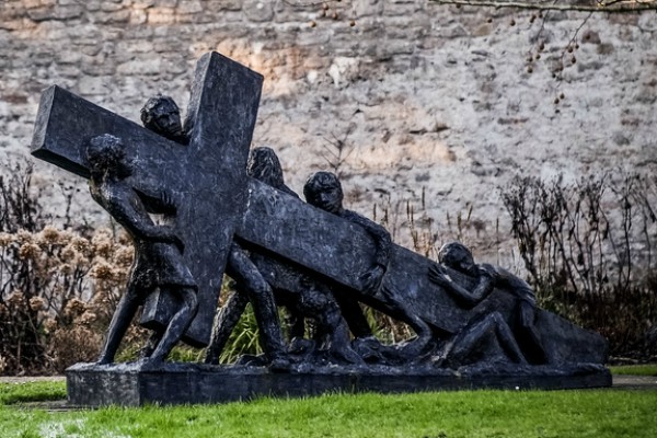 cruz. Jesús. Evangelio de hoy. Evangelio del día. Lecturas del día.